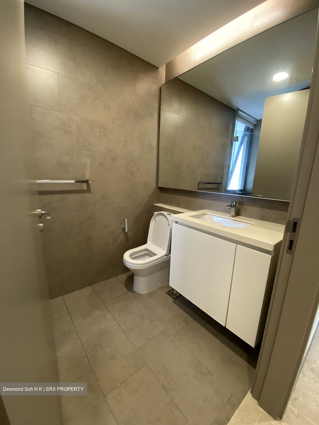 Stratum (D18), Condominium #556295901
